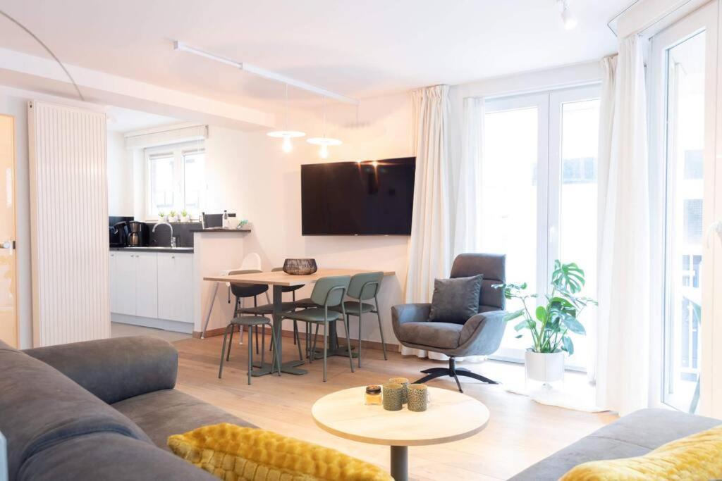 A Bien Venue - Modern Appartement, 50M Van Zee Knokke-Heist Buitenkant foto